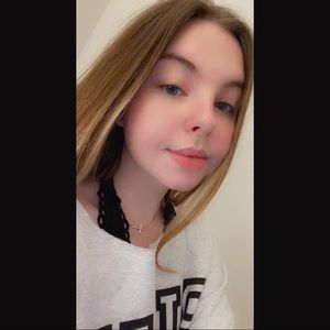 Meet your Posher, Desiree